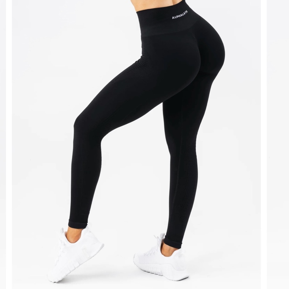 Alphalete Amplify Women's Black Leggings